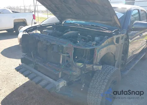 2019 Toyota Tacoma Sr z USA, uszkodzony, nr VIN 5TFAX5GN4KX151819